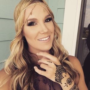 Meet your Posher, Jamie