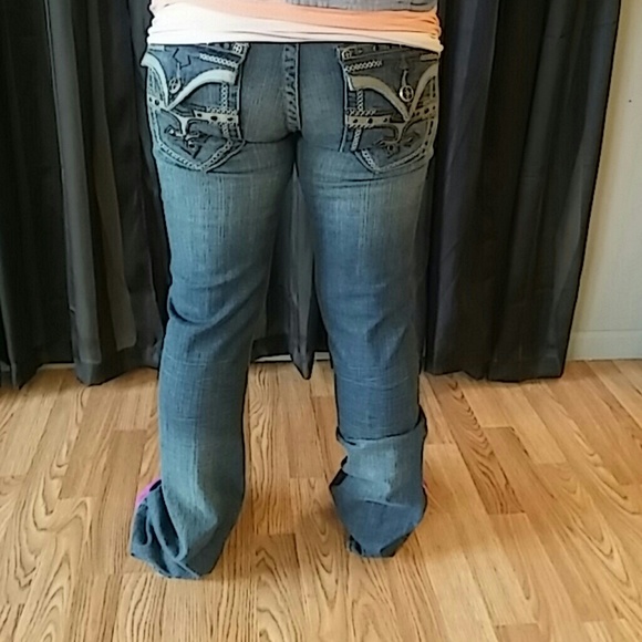 Affliction - Picture 4 of 4