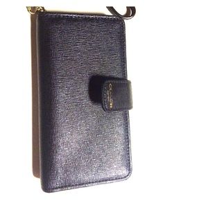 Coach wristlet in black