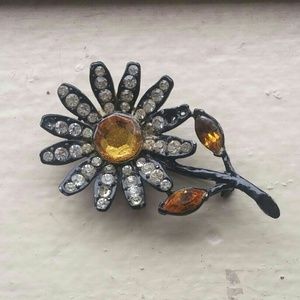 🌻 Vintage Daisy Brooch 🌻