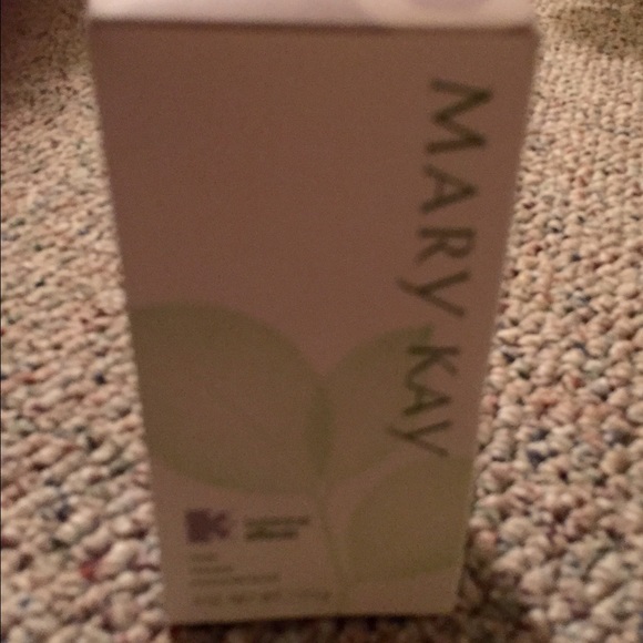 Mary Kay  Botanical  Mask for Oily/sensitive skin