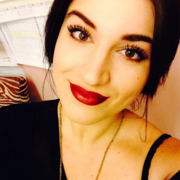 Meet your Posher, Tara - Picture 1 of 1