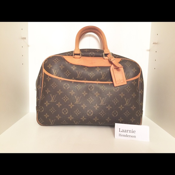 Authentic Louis Vuitton. NO TRADE - Picture 2 of 4