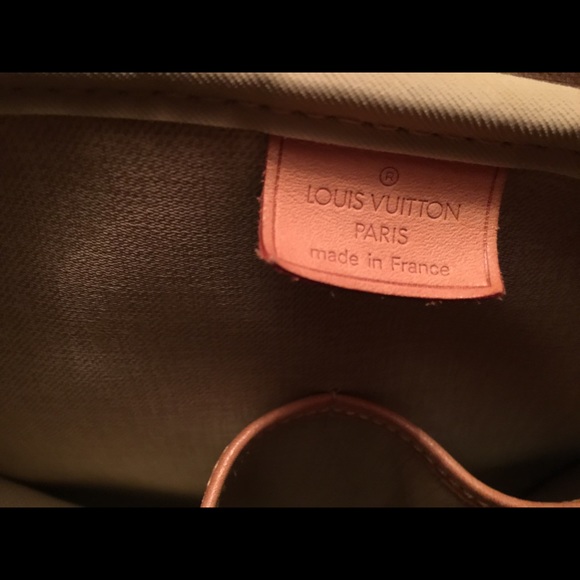 Authentic Louis Vuitton. NO TRADE - Picture 4 of 4