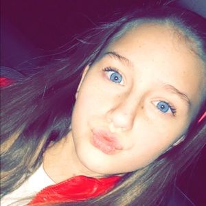 Meet your Posher, Claire