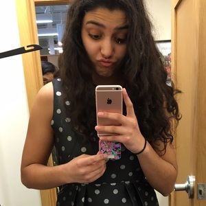 Meet your Posher, Maya