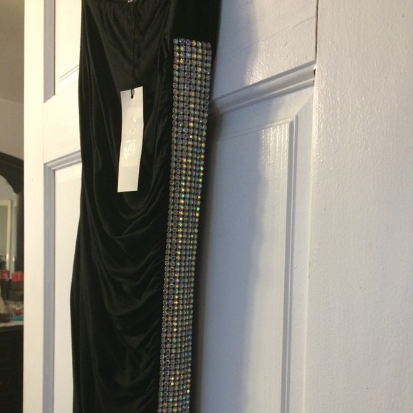 SKY 🌟New with Tags🌟 Black mini dress -- Size: XS - Picture 2 of 3