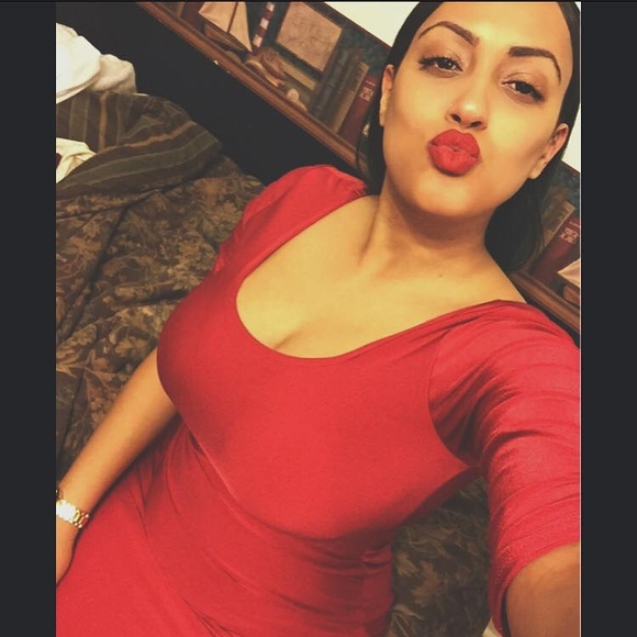 Meet your Posher, Ashley - Picture 1 of 1