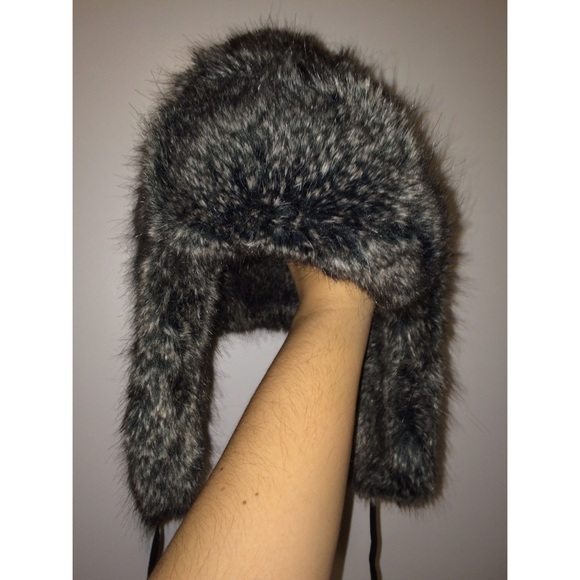BN Vera Wang Trapper Hat!