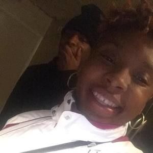 Meet your Posher, Naisha