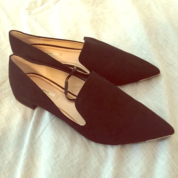 Zara size US 7 Pointy Metal-Toe Slipper/Flats