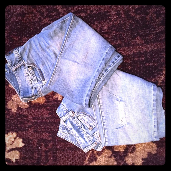 🚨Moving Sale🚨 2 Pair AE Jeans