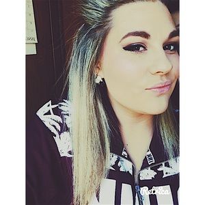 Meet your Posher, Brittney