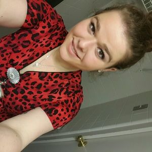 Meet your Posher, Emily