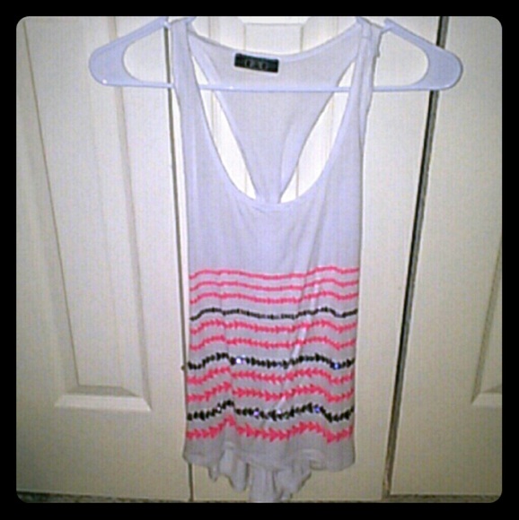 🚫 sold locally 🚫 Racer back tank