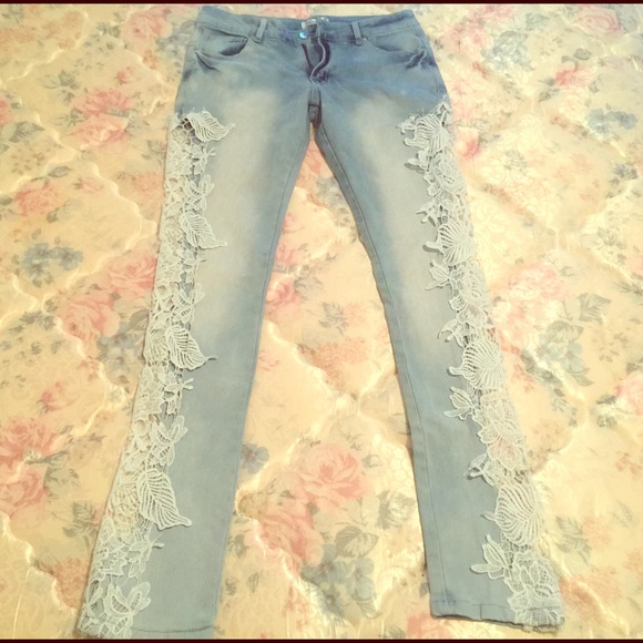 Blue Jeans (skinny) w/laced sides