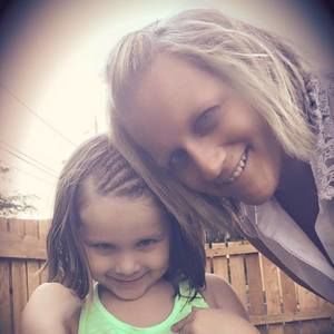 Meet your Posher, Elissa