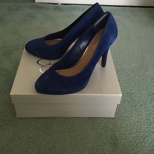 Jessica Simpson blue heels