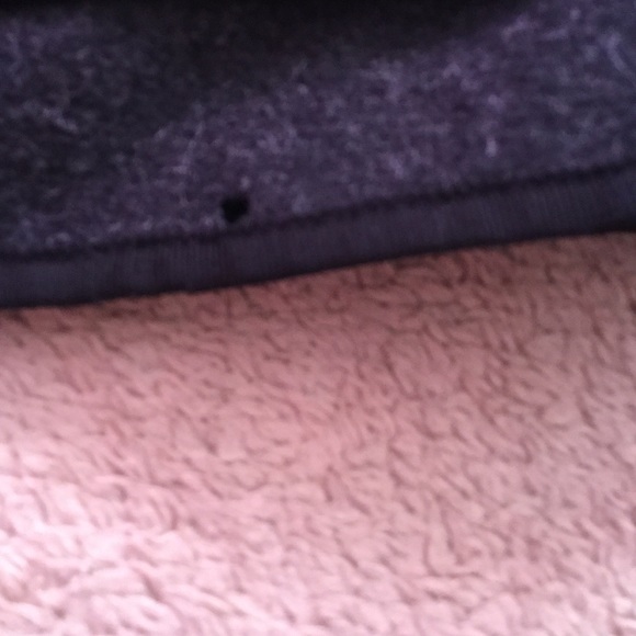 Elie Tahari Skirt. Size 6 - Picture 3 of 4