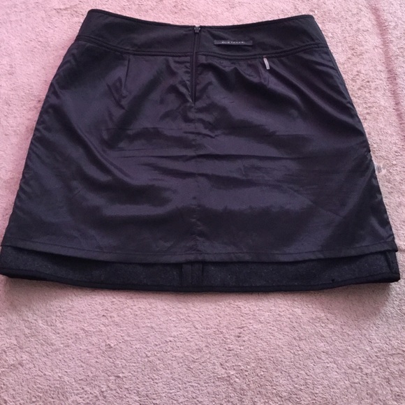 Elie Tahari Skirt. Size 6 - Picture 4 of 4