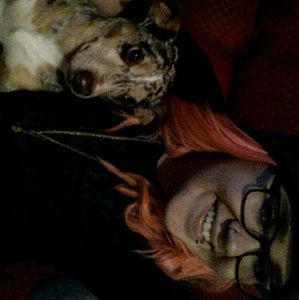 Meet your Posher, Holley