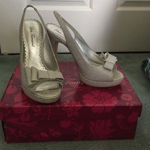 Lulu Townsend silver heels