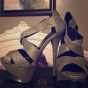 Scene heels