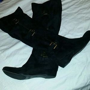 Aresoles Blk. Suede women's boots