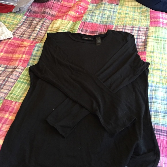 A plain long sleeve black shirt!