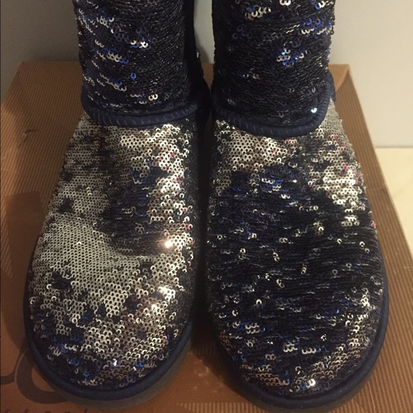silver uggs size 9 silver uggs size 9