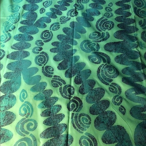 Tahitian sarong