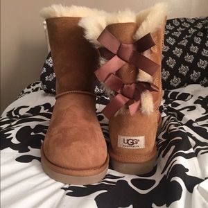 Authentic UGG Bailey bow boots size 7