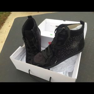 Aldo black tennis shoe brand new