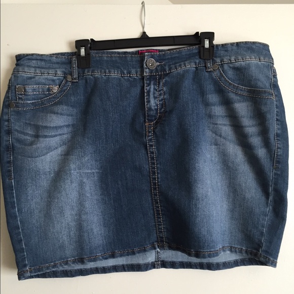 Denim skirt