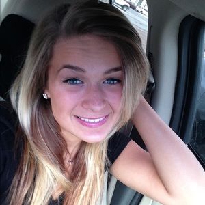 Meet your Posher, Lacey