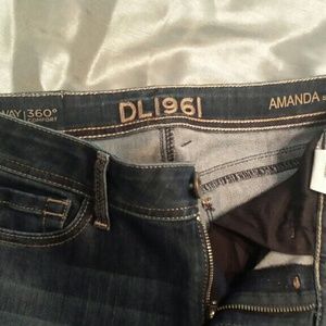 DL1961 Amanda Skinny Jeans size 27