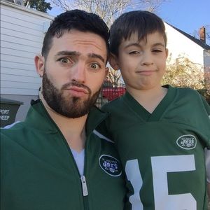 Meet your Posher, Anaro