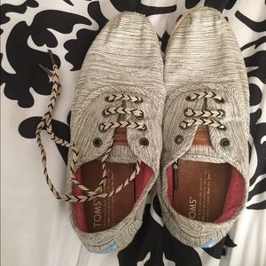 Brand new toms, never worn. Size 8