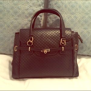 Sophisticated Black Handbag