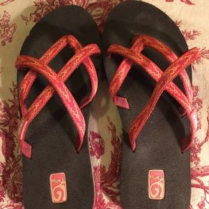 Teva sandals size 8