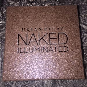 Urban Decay NAKED Illuminated shimmering powder