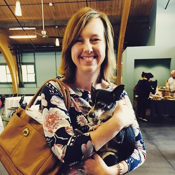 Meet your Posher, Deborah - Picture 2 of 2