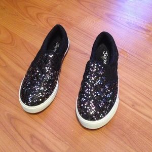 Size 1 Justice shoes