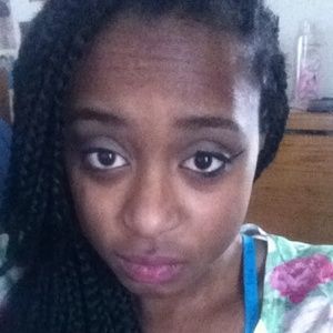 Meet your Posher, Malia