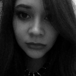 Meet your Posher, Yesenia