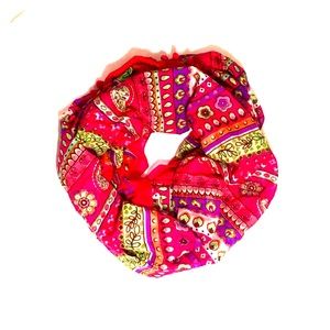 Vera Bradley Circle Scarf