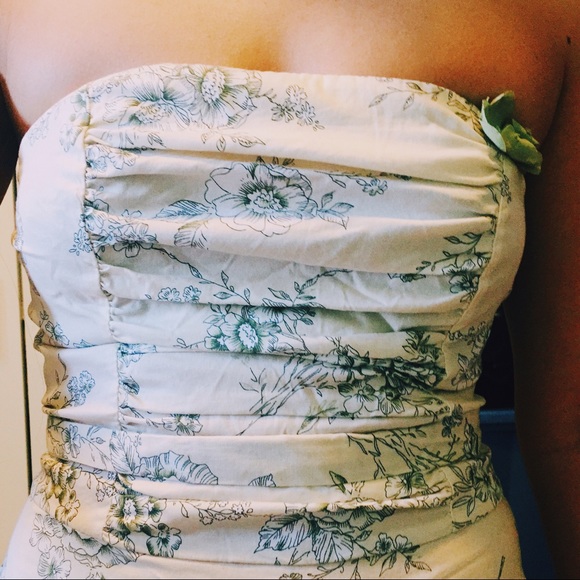 Floral strapless dress
