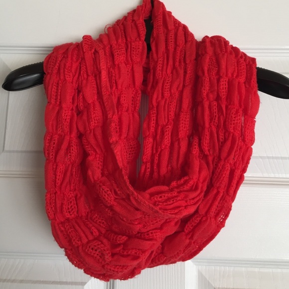 Rubbish red infinity scarf - Picture 1 of 2
