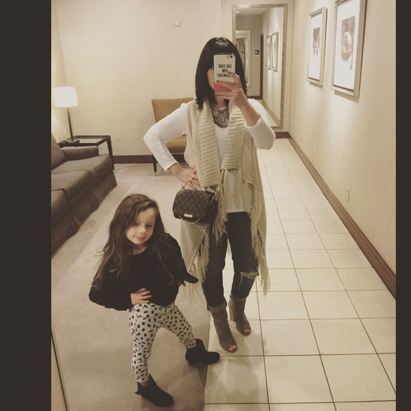 Meet your Posher, Elba