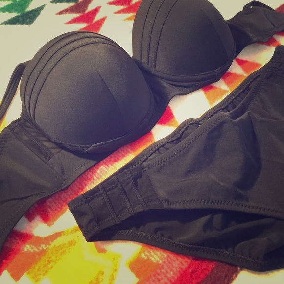 🚨SOLD ASOS strapless balconette push-up bikini